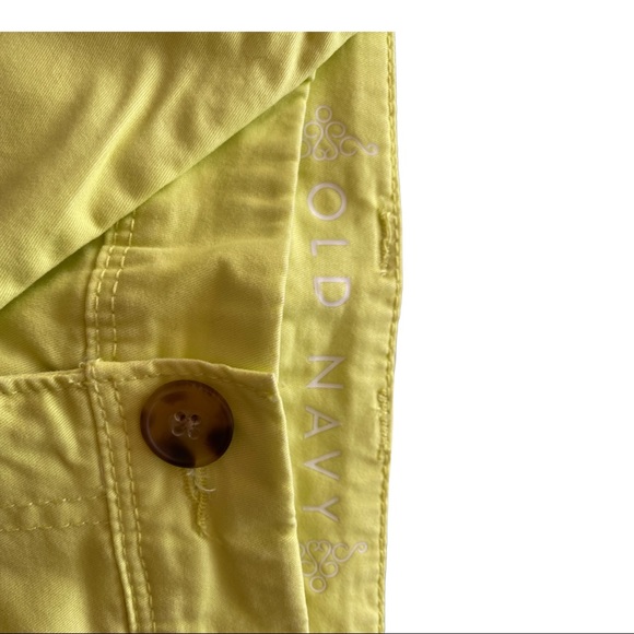 Old Navy Capris - Size 2 - Lime Green - Picture 5 of 8